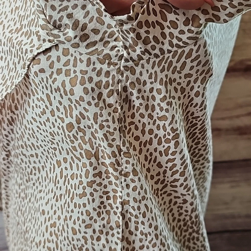 H&M LEOPARD PRINT SHORT SLEEVE TIERED PULLOVER TOP BLOUSE - Picture 9 of 13
